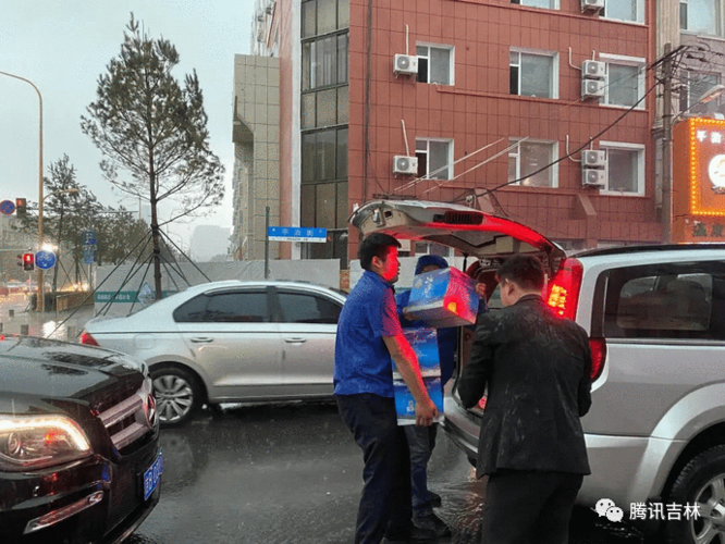 感谢有你同心抗疫丨长春市电子商务协会一行慰问一线抗疫工作人员